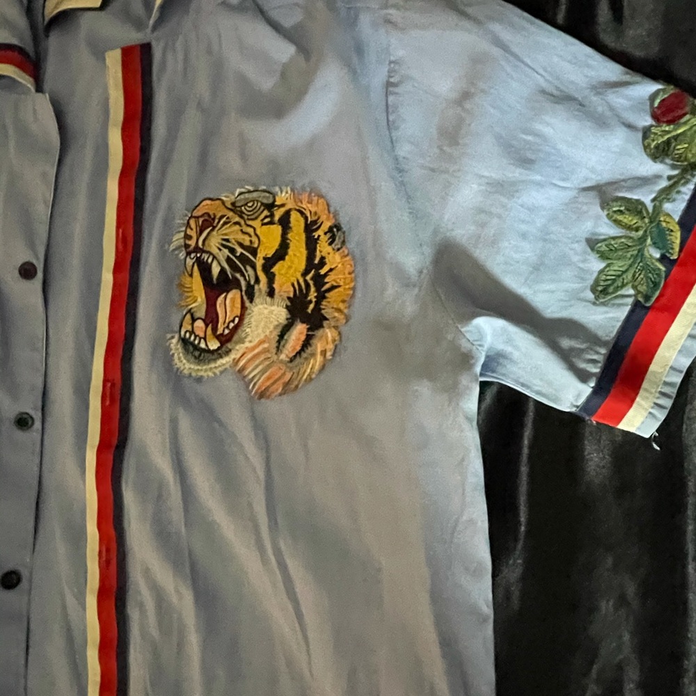 Gucci tiger short sleeve shirt used - Picture 2 of 5